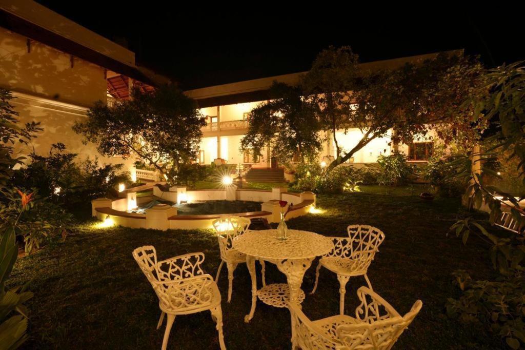 Marari Beach Bungalow Resort Alleppey Mararikulam Exterior foto