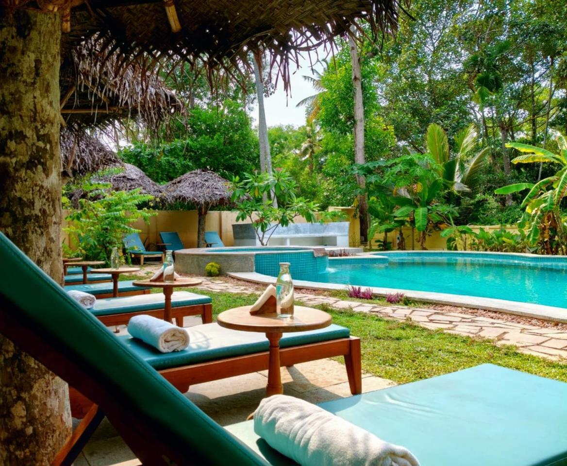Marari Beach Bungalow Resort Alleppey Mararikulam Exterior foto